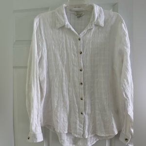 Women’s long sleeve white button down. Size xl